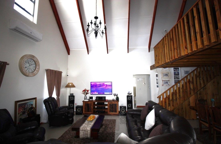 5 Bedroom Property for Sale in Dwarskersbos Western Cape